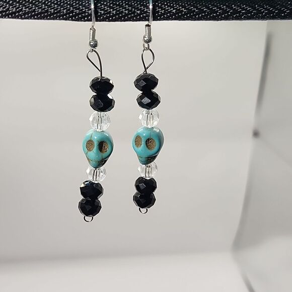 Repurposed custom Handmade blue howlite skulls beaded drop dangle earrings - Picture 1 of 4